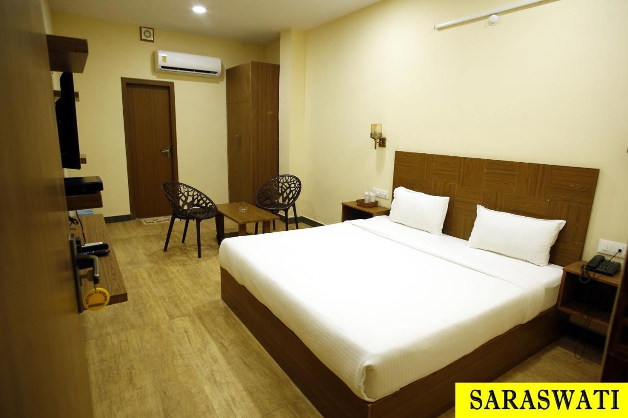 Hotel L'Avenir Rohtak Екстериор снимка